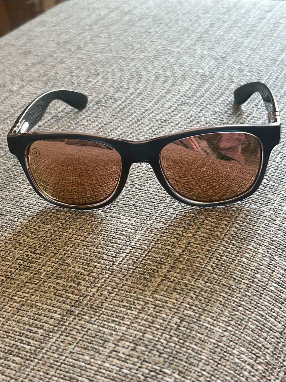 Blenders Sunglasses Dark Brown with Rose Gold Frames - EUC!